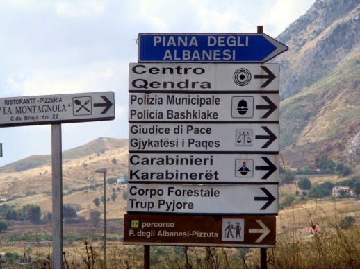 Piana degli Albanesi street sign.